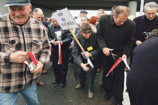 Apetyt na pamiątkę mieli nawet domagający się od lat obwodnicy mieszkańcy Tucholi