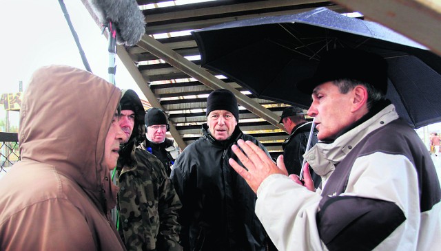 Ekipa na planie. Teraz powstają zdjęcia dokumentalne. Kręcenie fabularnych rozpocznie się w styczniu 2010 r. Wtedy będzie już  skompletowana pełna obsada aktorska.