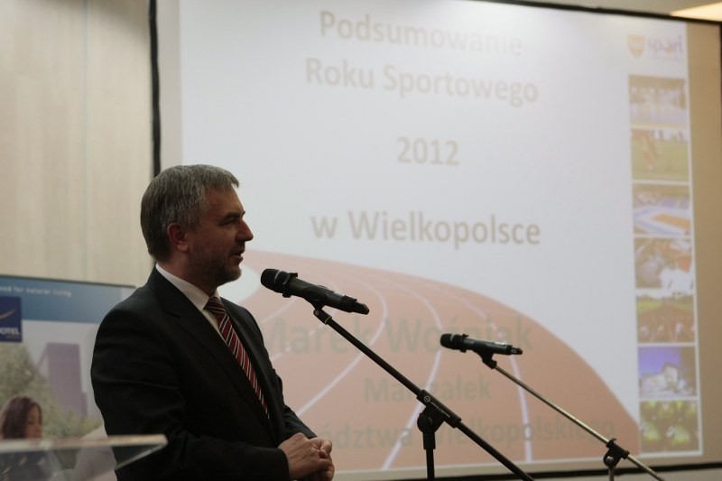 Marszałek Marek Woźniak nagrodził wielkopolskich sportowców [ZDJĘCIA]