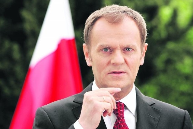 Donald Tusk jako pierwszy premier przemówił do narodu z ogrodu swojej kancelarii