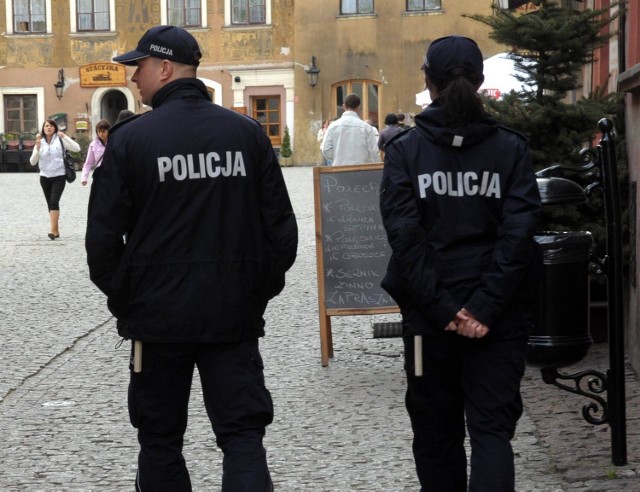 Wszystkie dzielnice dopominają się o większą liczbę mundurowych policjantów na ulicach