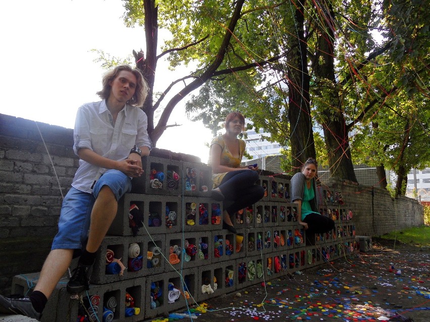 Katowice: Mur z betonu i wełny - tak miasto widzi artystka z Krakowa