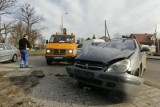 Wrocław: Kierowca zasłabł za kierownicą na Strachowskiego. Zobacz skutki