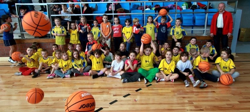 Koszykówka: W hali MOSiR odbył się Turniej Finałowy Orlik 1-3 (ZDJĘCIA)