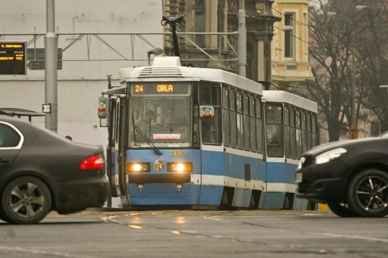 Wrocław: Zlikwidują tramwaj 24, linia 14 ominie pl. Jana Pawła II