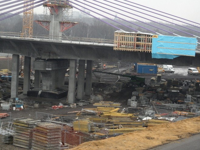 Przerwana budowa autostrady A1 z powodu konstrukcji wiaduktu...