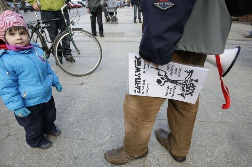 Gdańsk: Protest przeciwko budowie elektrowni atomowych w Polsce (ZDJĘCIA)