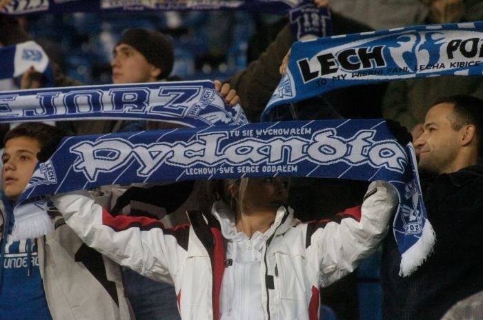Piłka nożna: Lech przegrał z Zagłębiem 0:1, Filmy i zdjęcia