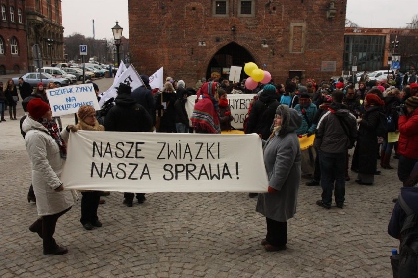 &quot;Lesby i geje, cała Polska z was się śmieje!&quot; Co się działo na manifie w Gdańsku? [ZDJĘCIA]