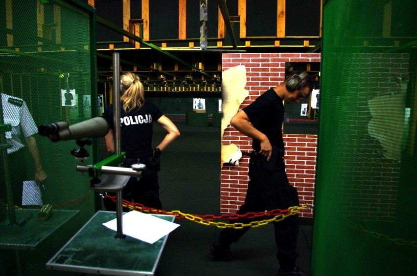 Eliminacje do Patrolu Roku 2012: Lubelscy policjanci ćwiczą przy ul. Grenadierów [ZDJĘCIA]
