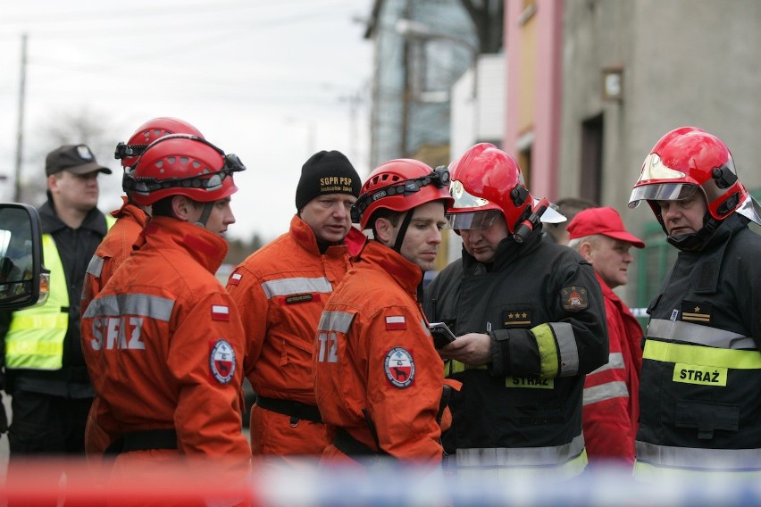 Wybuch w Siemianowicach: Policja czeka na wnioski biegłego [ZDJĘCIA]