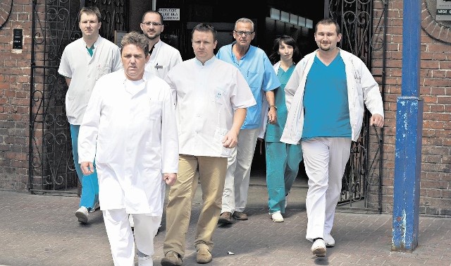 W poznańskim szpitalu im. F. Raszei od początku lipca trwa spór chirurgów z dyrekcją szpitala