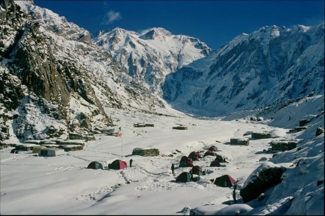 Tak wyglądał obóz baza w czasie zimowej wyprawa pod Nanga Parbat 8125 m n.p.m. W wyprawie uczestniczyli Wielkopolanie Jarosław Żurawski i Zbigniew Trzmiel.