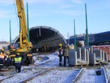 Budowa PST: Schody ruchome, tunel i windy. Prace trwają nawet pod ziemią! [ZDJĘCIA]