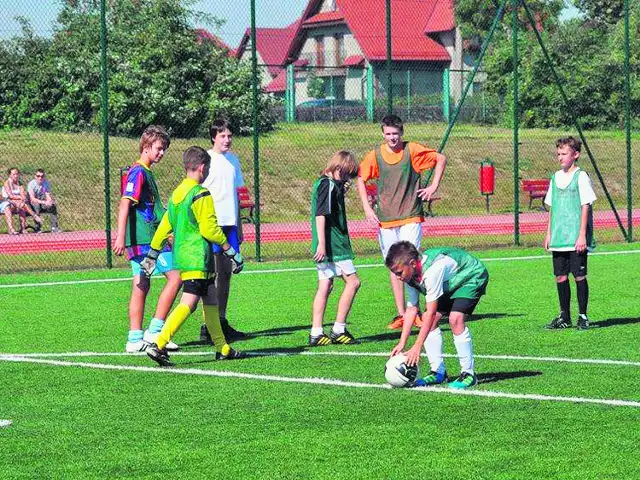 Głogowski orlik stał się bardzo popularny wśród młodzieży, która spędza na nim wiele czasu