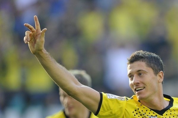 Robert Lewandowski - ur. 21 sierpnia 1988 roku w Warszawie, polski piłkarz grający na pozycji napastnika lub ofensywnego pomocnika, reprezentant Polski. Obecnie zawodnik Borussii Dortmund