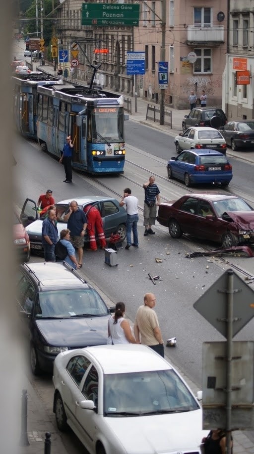 Wrocław: Wypadek na Traugutta (ZDJĘCIA)