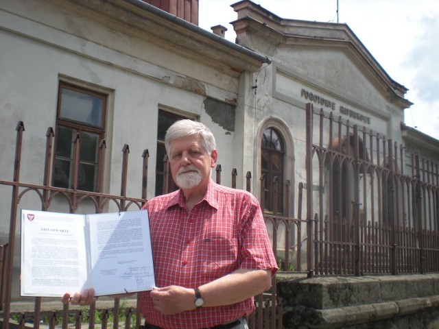 Stanisław Kobiela protestował przeciw sprzedaży pogotowia
