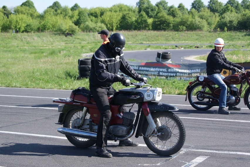 Super-Veteran: Zabytkowe motocykle po raz 8. na Torze Lublin