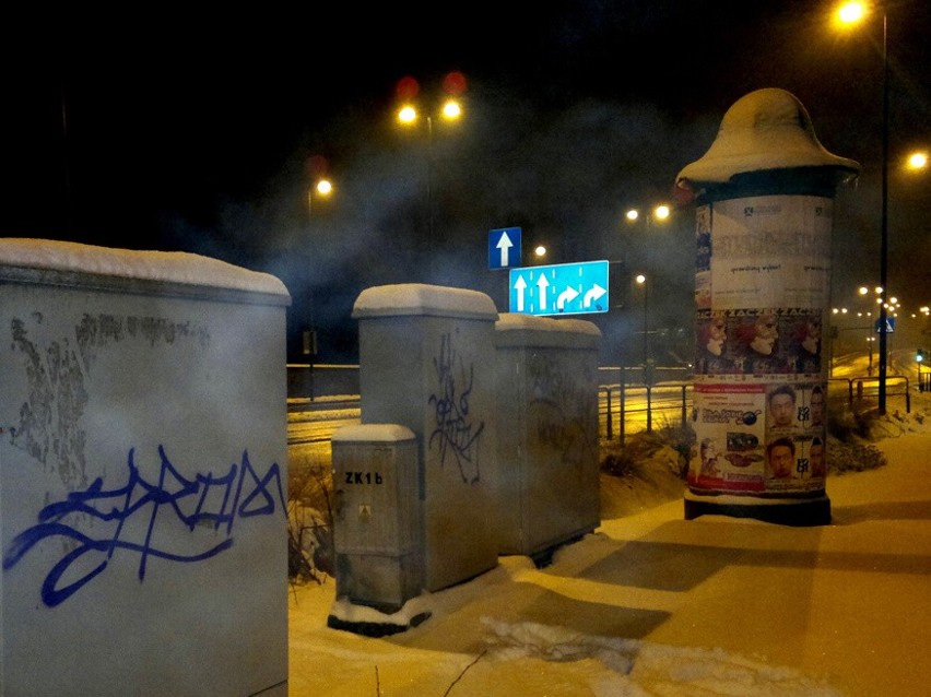 Przechodzili nielegalnie przez ulicę, posiedzą za graffiti