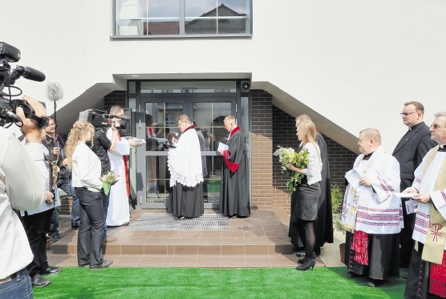 Poświęcenie nowego kościoła św. Jana nastąpiło w setną rocznicę poświęcenia starej świątyni