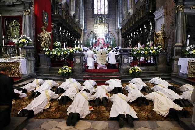 W Wielki Czwartek księża odnawiają przyrzeczenia, które składali podczas święceń kapłańskich
