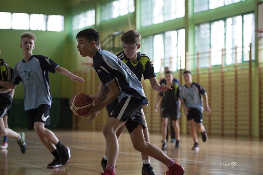 Mini koszykówka w Słupsku! Zobacz jak grają młodzi koszykarze [zdjęcia]