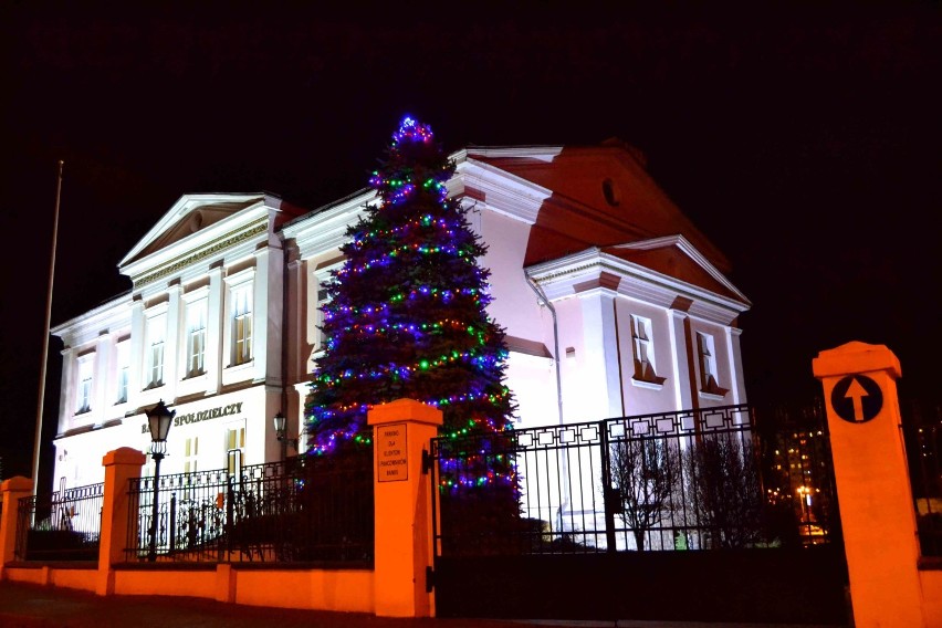 Świąteczne iluminacje w Malborku [ZDJĘCIA]. Tak wygląda miasto przed Bożym Narodzeniem