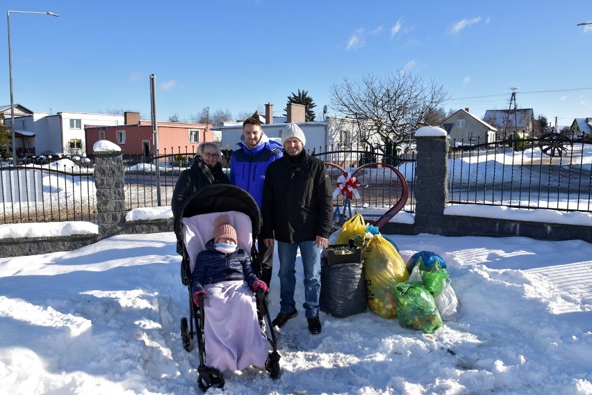 W Parchowie w przededniu święta zakochanych dzielili się miłością, krwią i nakrętkami