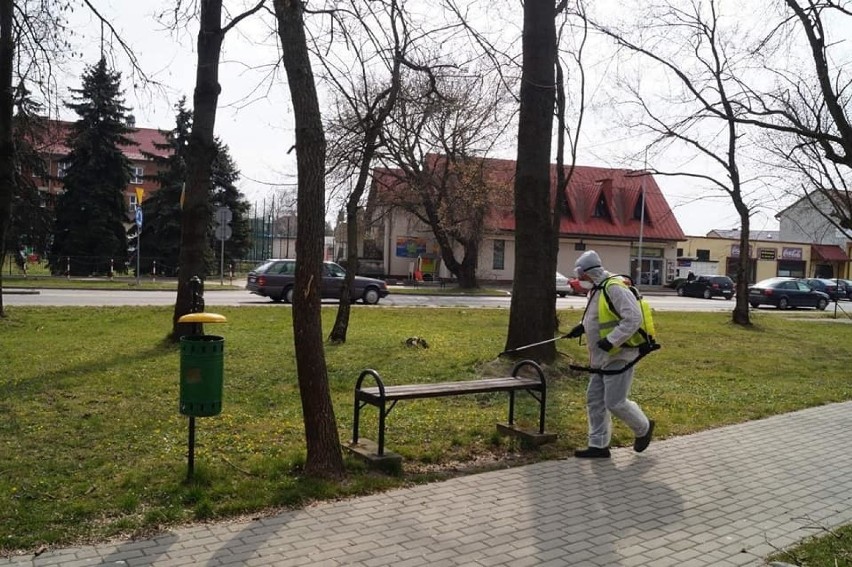 Kazimierza Wielka walczy z koronawirusem. Tak wyglądała dezynfekcja miasta (WIDEO, ZDJĘCIA)