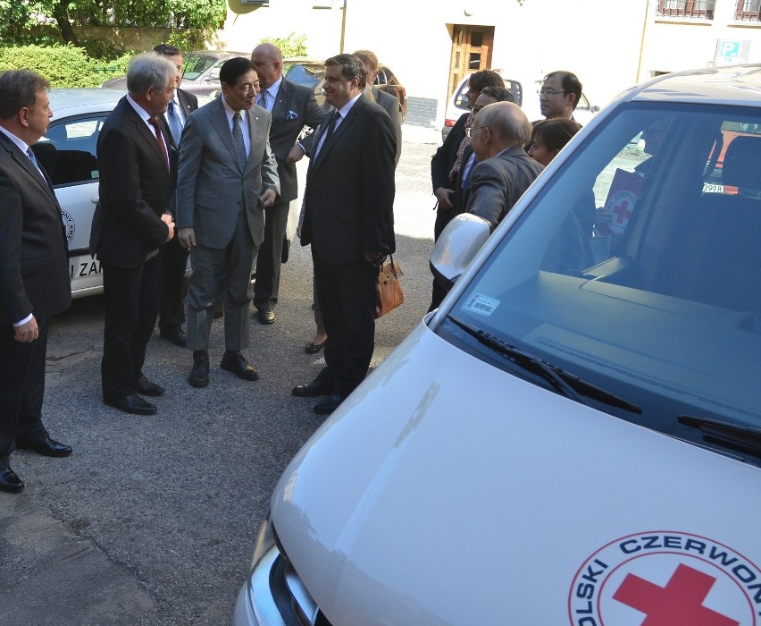 Tadateru Konoe - prezes Międzynarodowego Czerwonego Krzyża...