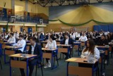 Matura 2022. Maturzyści z Zespołu Szkół Technicznych w Pleszewie mierzą się z królową nauk