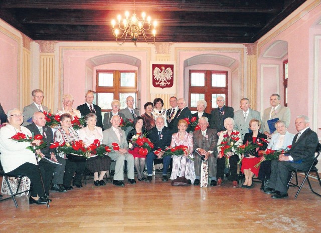Uroczystość wręczenia medali odbyła się w pabianickim zamku