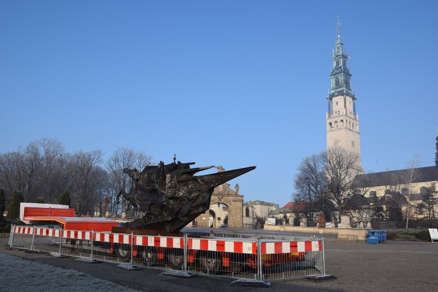 Pomnik króla Jana III Sobieskiego pod Jasną Górą