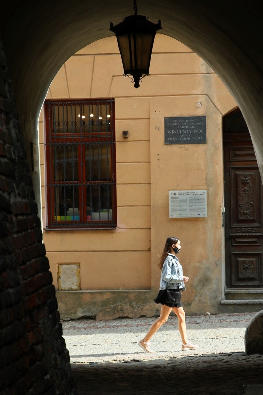Skąpane w słońcu Stare Miasto w Lublinie. Miłośników spacerów tu nie brakuje! Zobacz zdjęcia