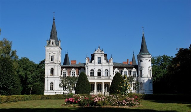 To jeden z najpiękniejszych pałacy w Wielkopolsce. Obecnie niestety niedostępny dla odwiedzających, ponieważ znajduje się w rękach prywatnych.
