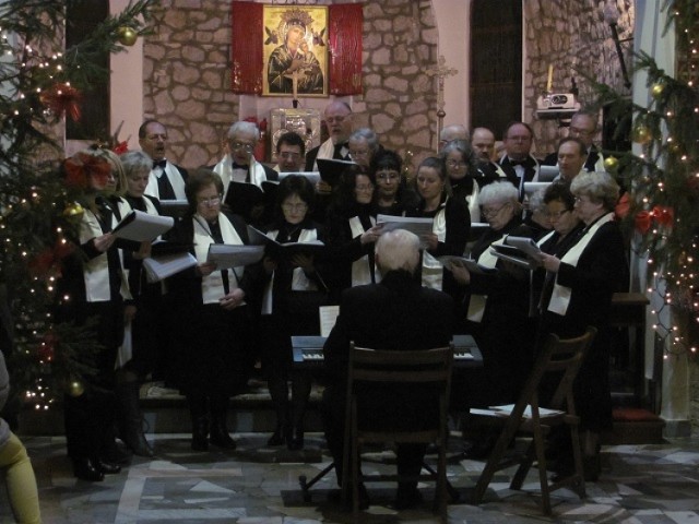 Chór Laudate Dominum w kościele w Żarkach Letnisku.