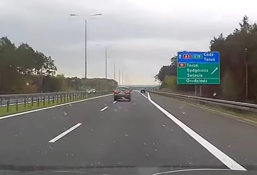 Do niebezpiecznej sytuacji doszło na węźle autostradowym...