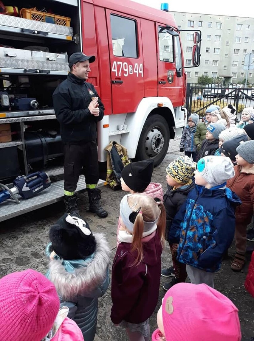 Strażacy z lęborskiego OSP odwiedzili przedszkolaków