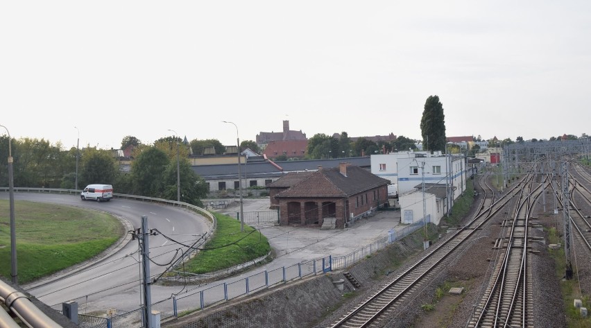 Malbork. Teren po Pemalu czeka na plan miejscowy. Widok zamku najważniejszy - tego wymaga konserwator zabytków