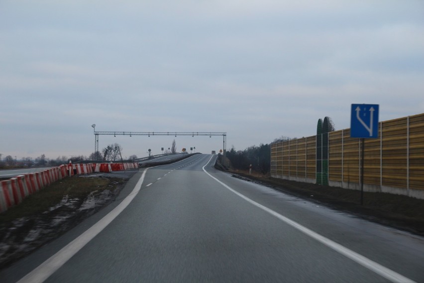 Autostrada czy droga krajowa. Sprawdzamy koszty i czas...