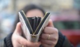 Tarnowskie Góry: 18-latka na ulicy znalazła portfel z 4 tysiącami
