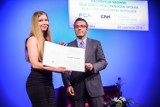 FCA wręczył w Bielsku-Białej nagrody dla dzieci swoich pracowników. Za wyniki w nauce [ZDJĘCIA]