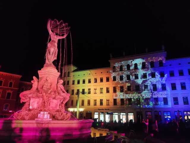 Tak wyglądała podświetlona fontanna w trakcie festiwalu