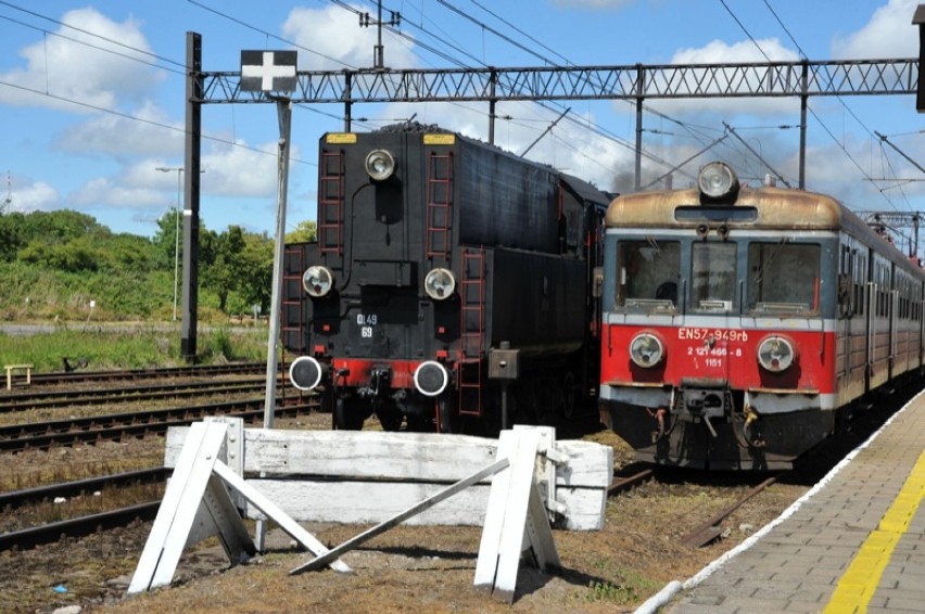 Zabytkowa lokomotywa kursowała na trasie Słupsk - Ustka - FOTO, WIDEO