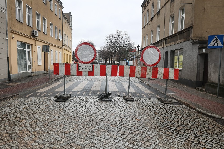 Remont ulicy Niepodległości w Lesznie ruszył 12 lutego 2024....