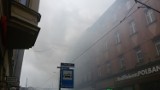 Pożar w centrum Katowic. Zapaliła się sadza w kominie. Gęsty dym spowił całe centrum ZDJĘCIA