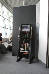 Uruchomiono kioski internetowe na Lotnisku Chopina w strefie pasażerskiej Terminala A