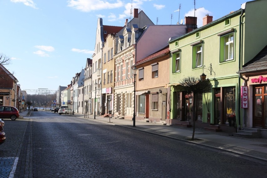 Pustki na ulicach Wolsztyna w marcu 2020 roku.