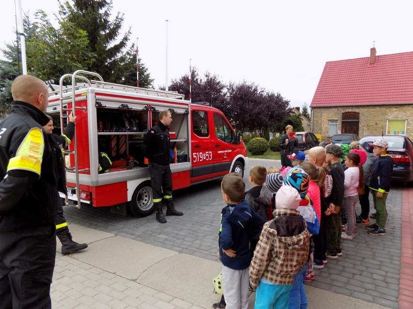 Przedszkole w Stefanowie, grupa 5,6-latki - Spotkanie ze strażakami - 17 września 2019